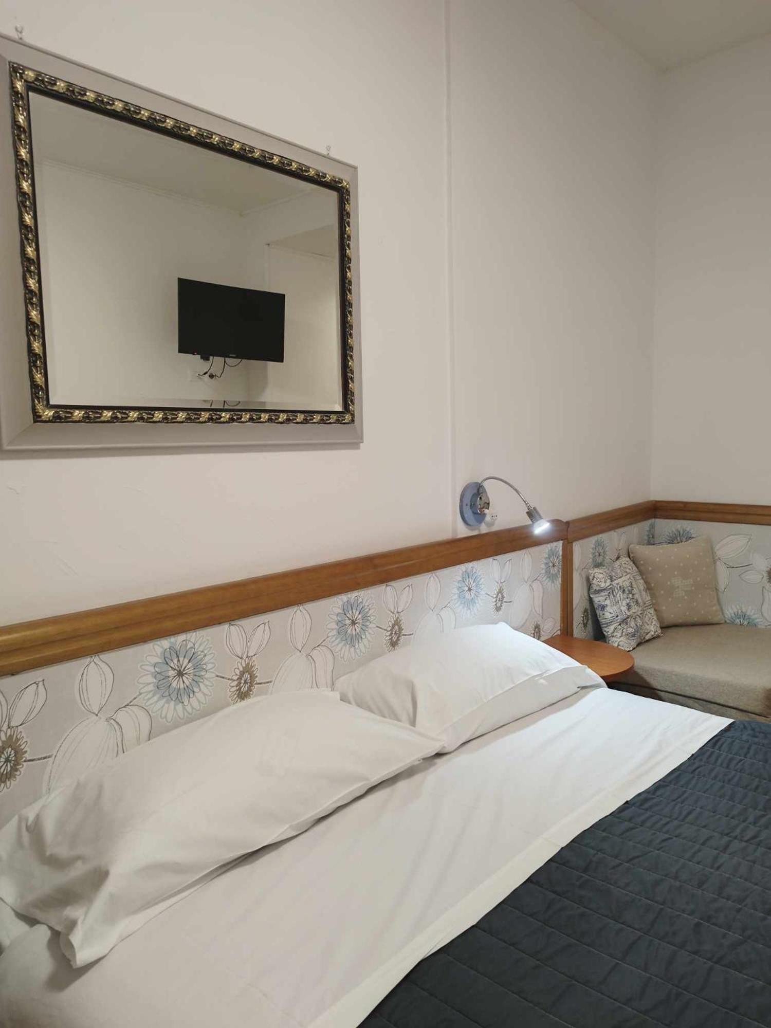 Hotel Pineta Ristorante Country House In Fabriano Campodonico  Buitenkant foto