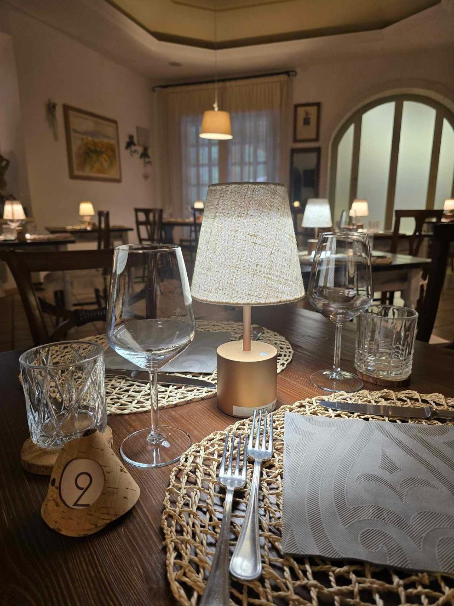 Hotel Pineta Ristorante Country House In Fabriano Campodonico  Buitenkant foto