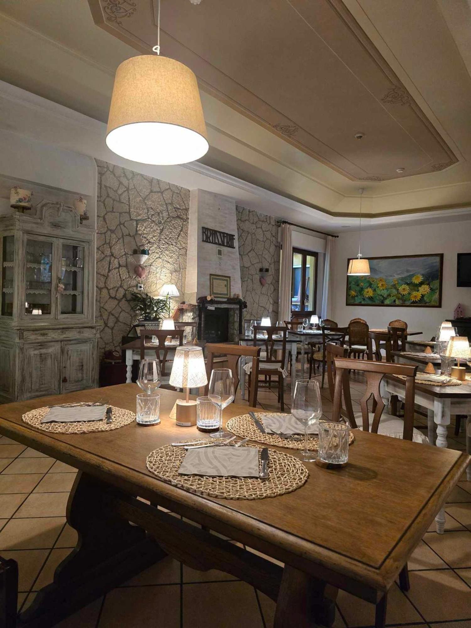 Hotel Pineta Ristorante Country House In Fabriano Campodonico  Buitenkant foto